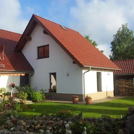Holiday Apartment With 1 Bedroom Großpösna