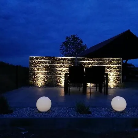 Nyaraló Holiday Apartment With 1 Bedroom