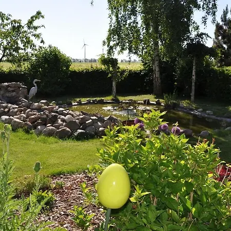 Nyaraló Holiday Apartment With 1 Bedroom Großpösna
